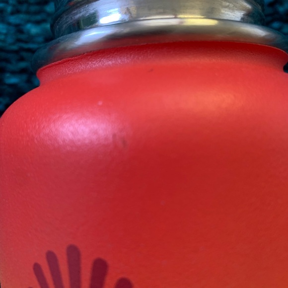 Excellent condition hawaii exclusive hydroflask - Picture 5 of 8